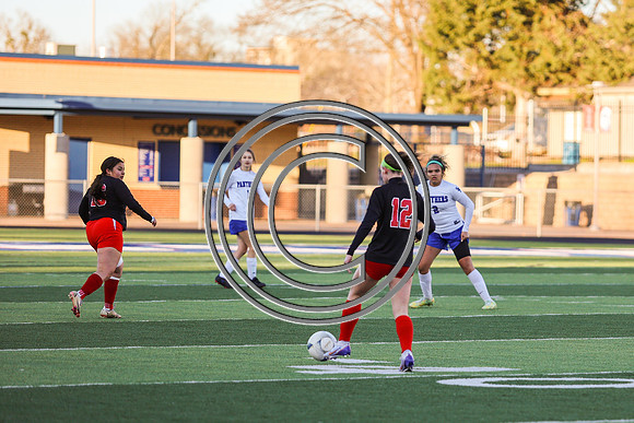 CPP_SoccerGirlV-9070