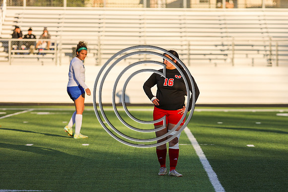 CPP_SoccerGirlV-9059