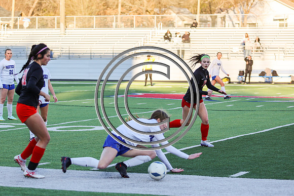 CPP_SoccerGirlV-9055