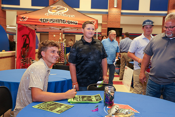 HendersonFishTeam-9895
